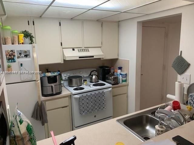 7035 NW 186th St D310, Hialeah, FL 33015