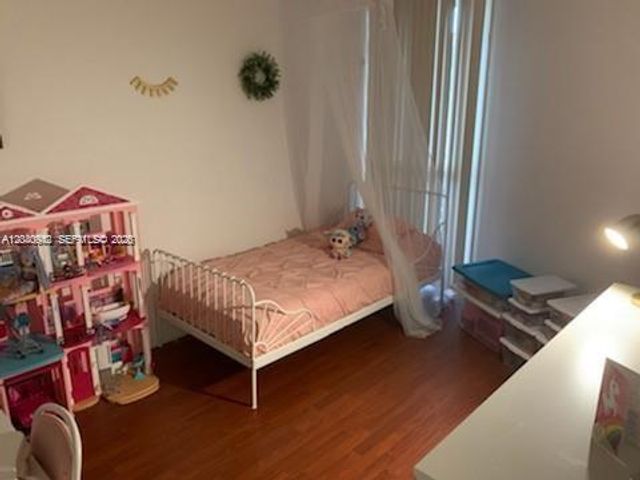 7035 NW 186th St D310, Hialeah, FL 33015
