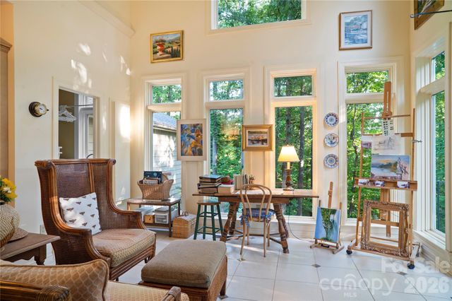 4 Citadel Lane, Hendersonville, NC 28739