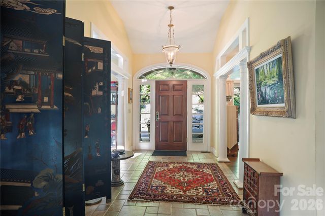 4 Citadel Lane, Hendersonville, NC 28739