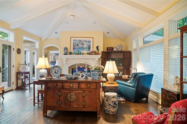 4 Citadel Lane, Hendersonville, NC 28739