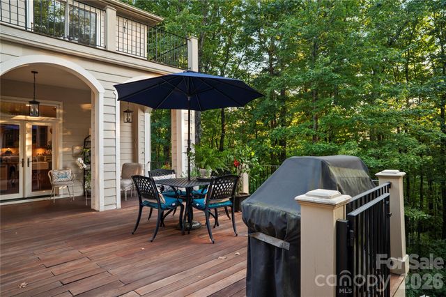 4 Citadel Lane, Hendersonville, NC 28739