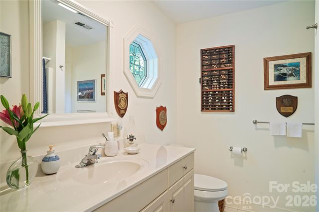 4 Citadel Lane, Hendersonville, NC 28739