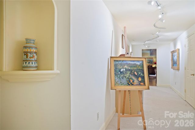 4 Citadel Lane, Hendersonville, NC 28739