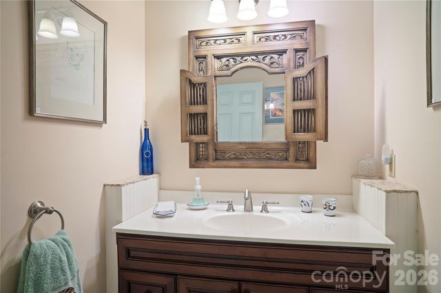 4 Citadel Lane, Hendersonville, NC 28739