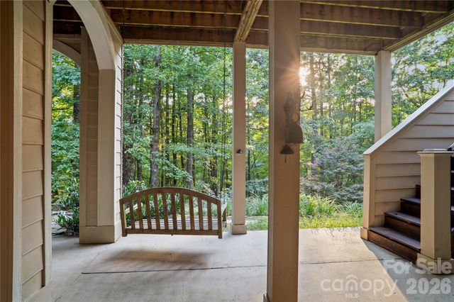 4 Citadel Lane, Hendersonville, NC 28739