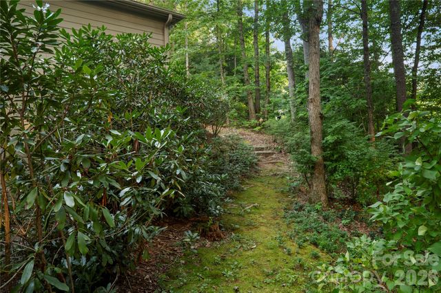 4 Citadel Lane, Hendersonville, NC 28739