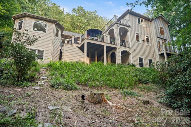 4 Citadel Lane, Hendersonville, NC 28739