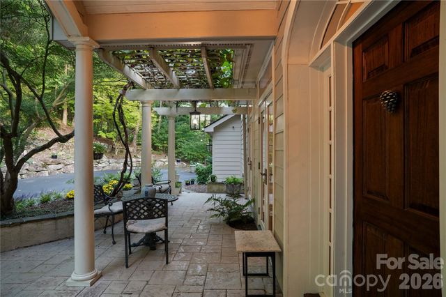4 Citadel Lane, Hendersonville, NC 28739