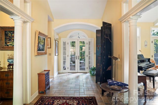 4 Citadel Lane, Hendersonville, NC 28739