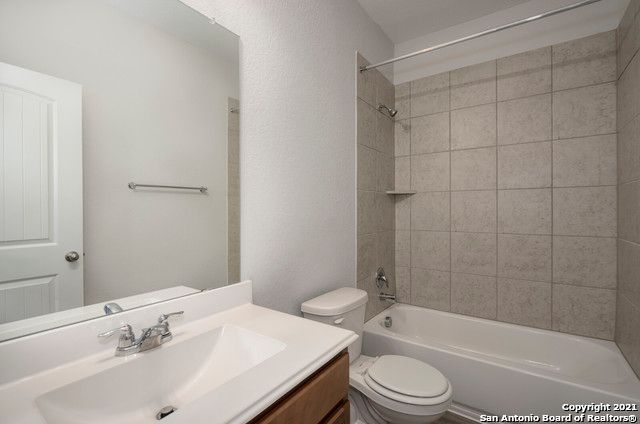 12306 Vista Rim, Live Oak, TX 78233