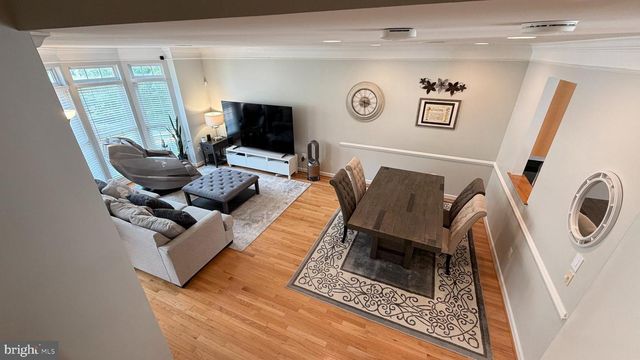 4224 LOWER PARK DR, Fairfax, VA 22030