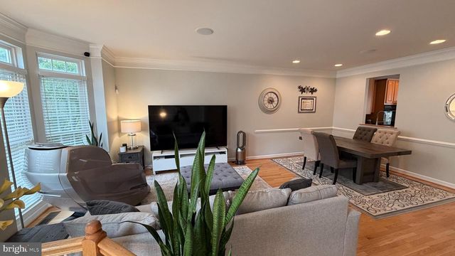 4224 LOWER PARK DR, Fairfax, VA 22030