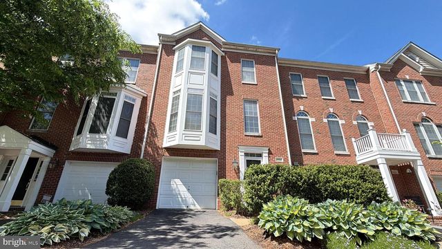 4224 LOWER PARK DR, Fairfax, VA 22030