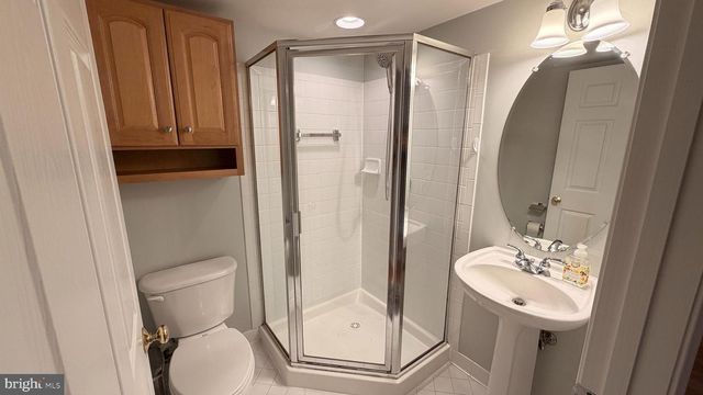 4224 LOWER PARK DR, Fairfax, VA 22030