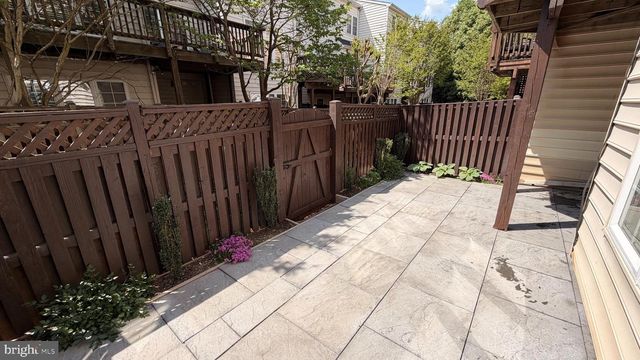 4224 LOWER PARK DR, Fairfax, VA 22030