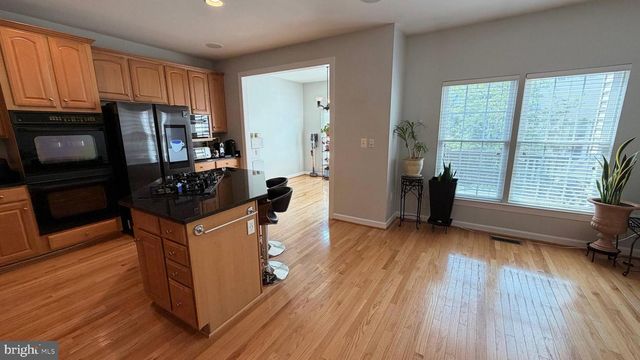 4224 LOWER PARK DR, Fairfax, VA 22030