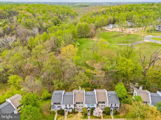 12 STONEWALL CT, Middleburg, VA 20117