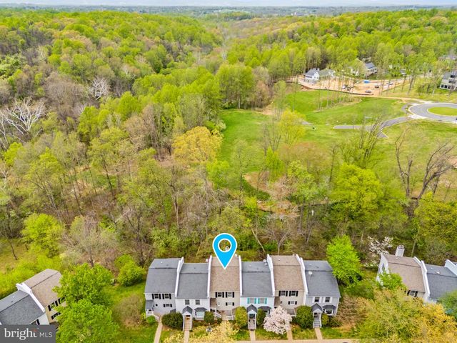 12 STONEWALL CT, Middleburg, VA 20117