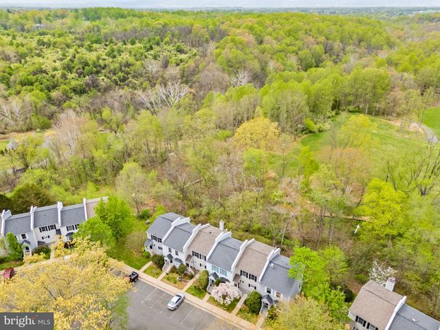 12 STONEWALL CT, Middleburg, VA 20117