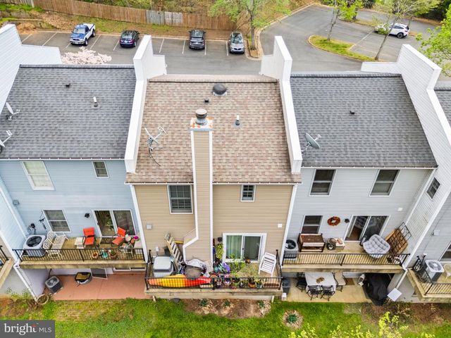 12 STONEWALL CT, Middleburg, VA 20117