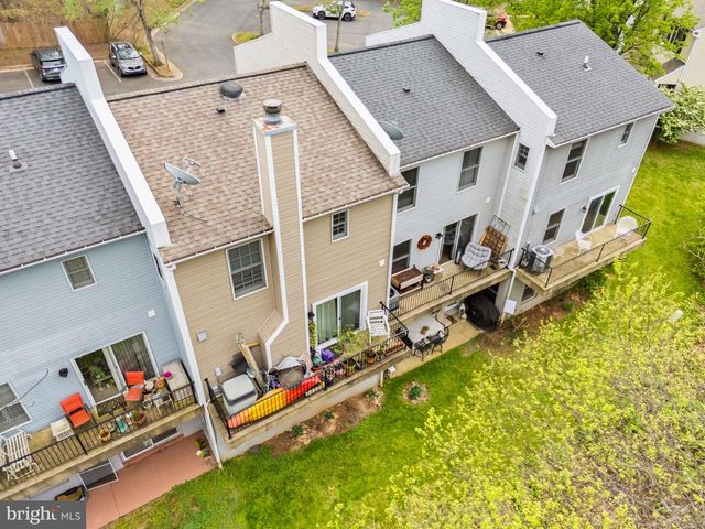 12 STONEWALL CT, Middleburg, VA 20117