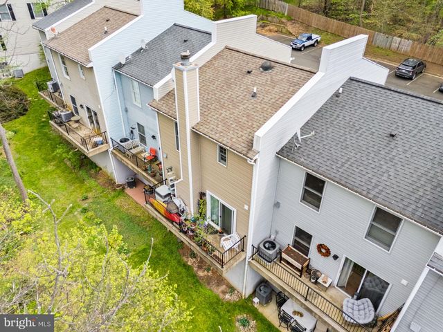 12 STONEWALL CT, Middleburg, VA 20117