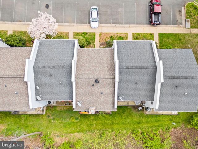 12 STONEWALL CT, Middleburg, VA 20117
