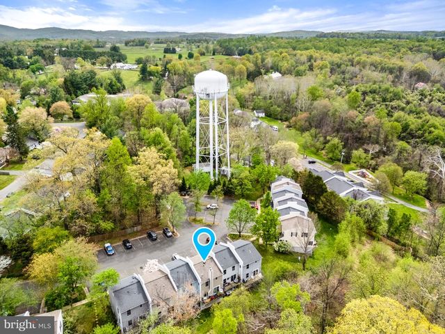 12 STONEWALL CT, Middleburg, VA 20117