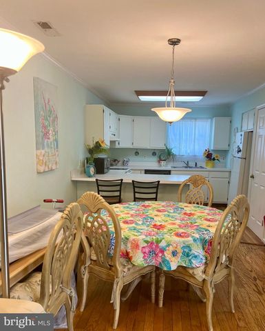 12 STONEWALL CT, Middleburg, VA 20117