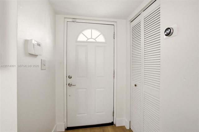 10833 NW 7th St 10-22, Miami, FL 33172