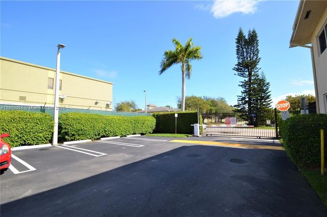 14500 SW 88th Ave 128, Palmetto Bay, FL 33176