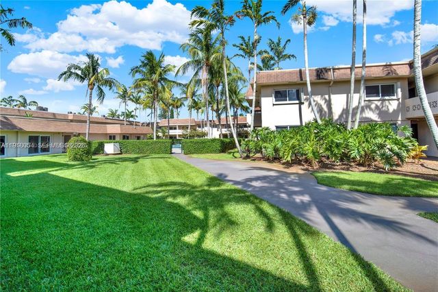 14500 SW 88th Ave 128, Palmetto Bay, FL 33176