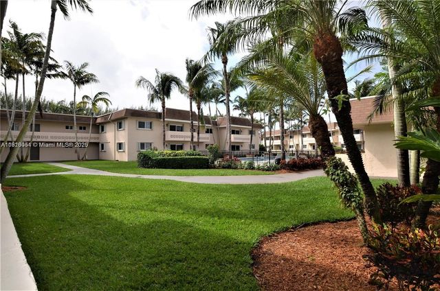 14500 SW 88th Ave 128, Palmetto Bay, FL 33176