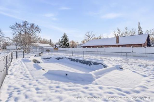 312 E Clinton Street, City Of Hastings, MI 49058