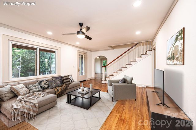 526 Kentwood Street SW, Lenoir, NC 28645