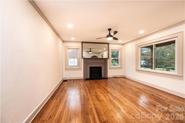 526 Kentwood Street SW, Lenoir, NC 28645