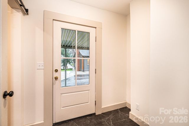 526 Kentwood Street SW, Lenoir, NC 28645