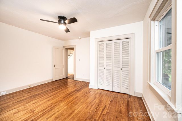 526 Kentwood Street SW, Lenoir, NC 28645