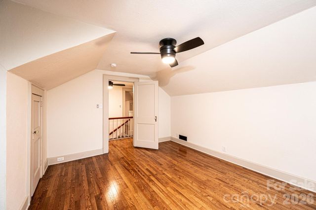 526 Kentwood Street SW, Lenoir, NC 28645