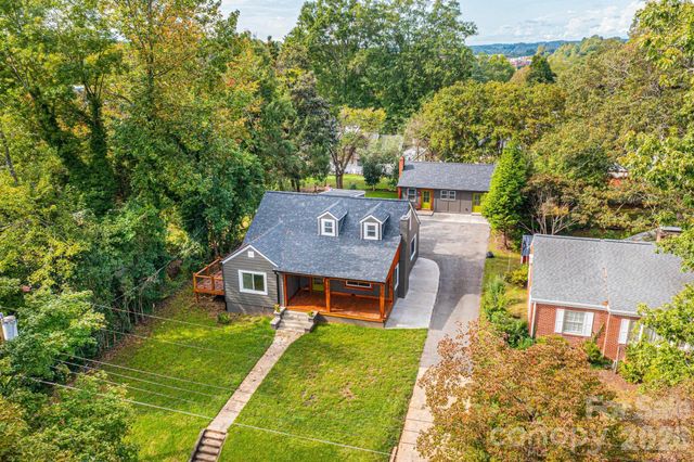 526 Kentwood Street SW, Lenoir, NC 28645