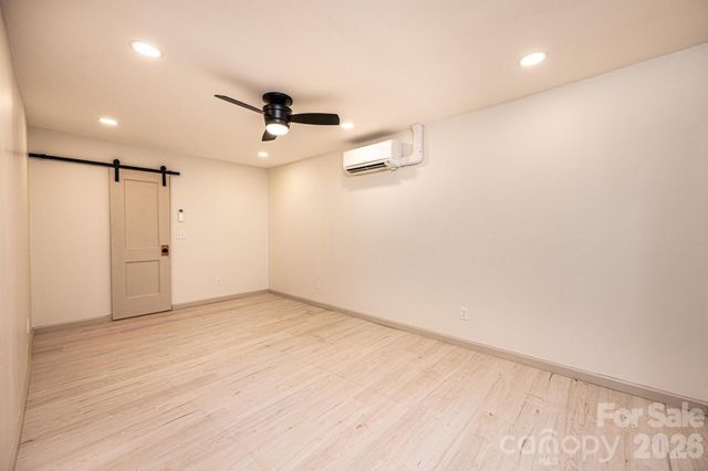 526 Kentwood Street SW, Lenoir, NC 28645