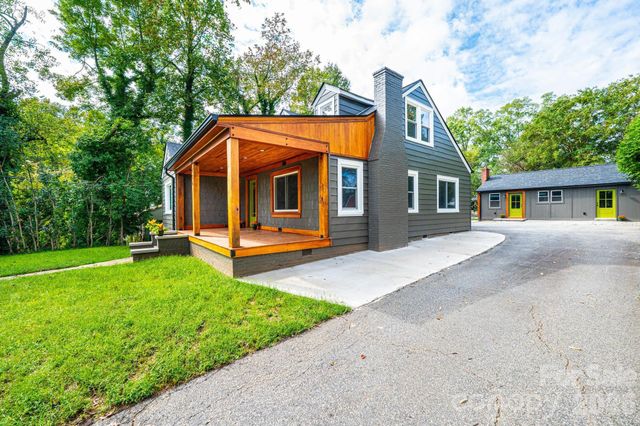 526 Kentwood Street SW, Lenoir, NC 28645