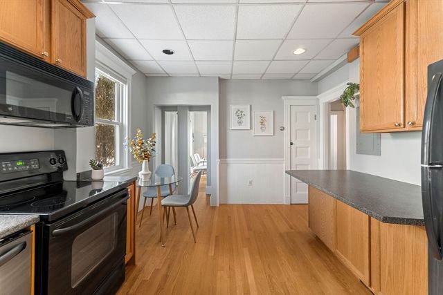 11 S Fairview 2R, Boston, MA 02131