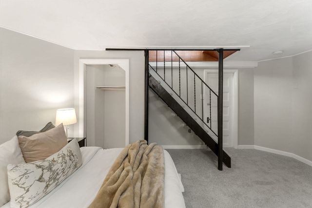 11 S Fairview 2R, Boston, MA 02131