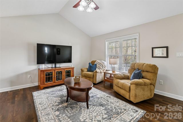 124 E Iowa Avenue, Bessemer City, NC 28016