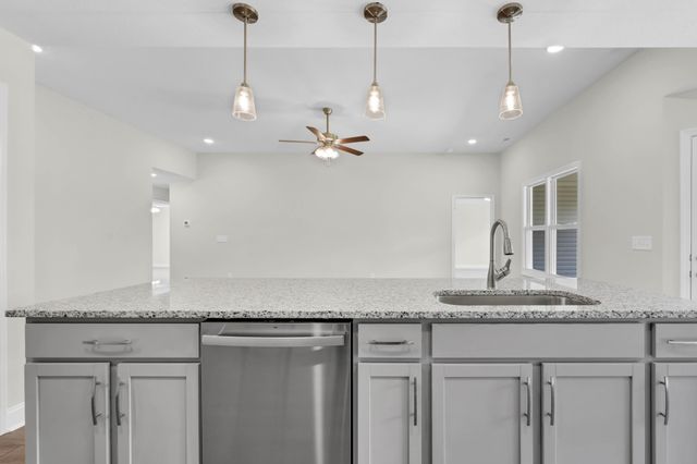 504 Herman Dr, Clarksville, TN 37042