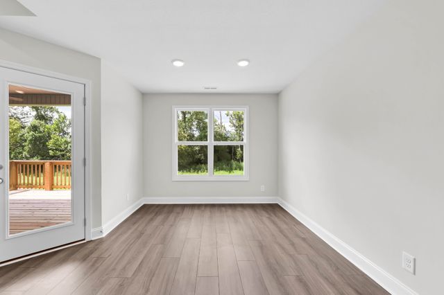 504 Herman Dr, Clarksville, TN 37042