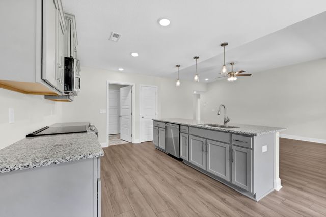 504 Herman Dr, Clarksville, TN 37042