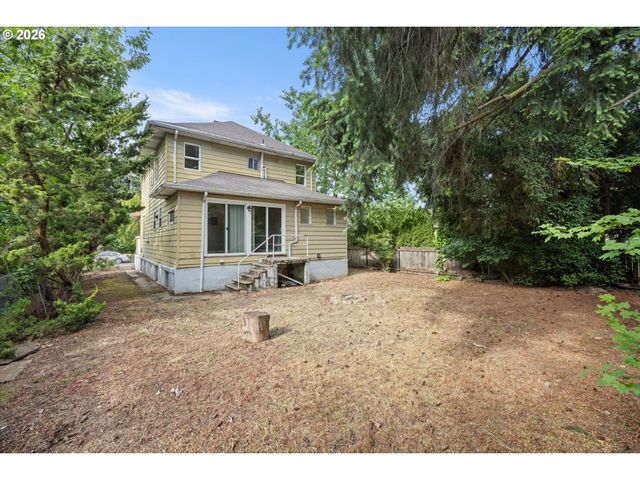 6424 Ne HASSALO St, Portland, OR 97213